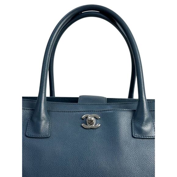 Chanel Executive Blue Caviar Leather Tote Bag - Picture 3 of 13